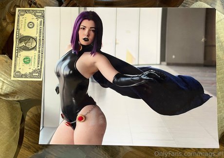 Mags IRL porno heiße fotos