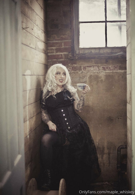 maple massacre schöne erwachsene galerie