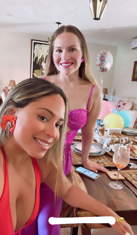 Akaren porno schöne fotos