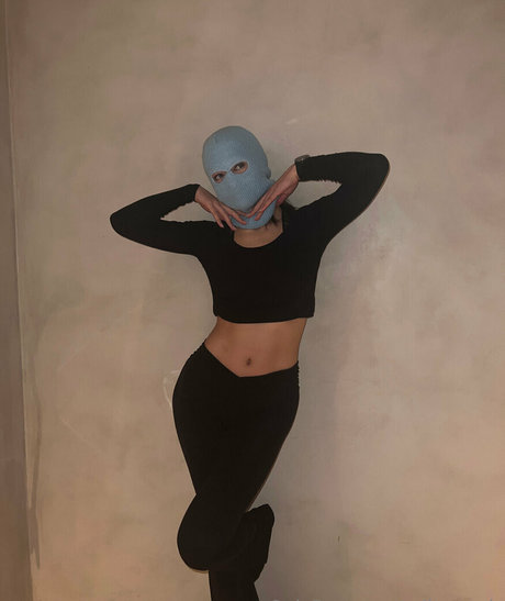 mila mask erwachsene pornostar foto