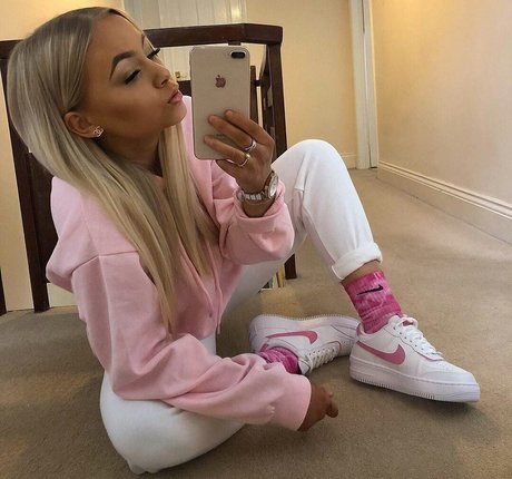 Lucy M erwachsene bilder