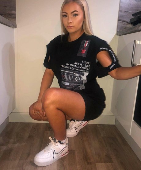 Lucy M schöne galerien