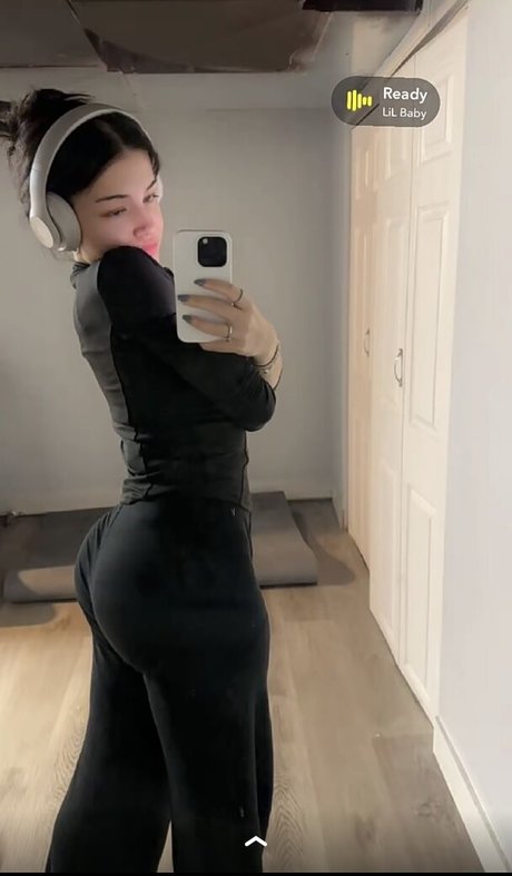 delylahthomas top exklusive foto