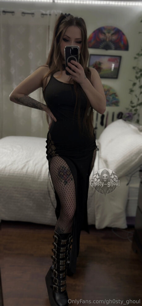 free gh0sty ghoul perfekte nackt bild