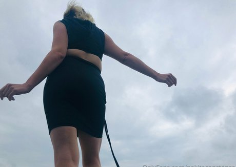 nakitaconstanzo kostenlose nacktheit bild