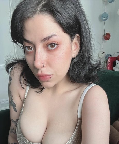 Miki Blue hd xxx bilder