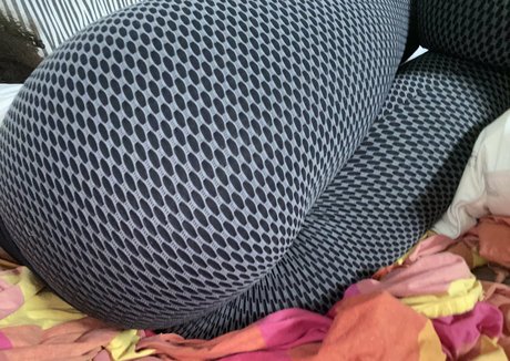 bekleidete onlyfans perfekte nacktheit bilder