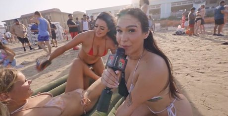 NerdballerTV model top foto