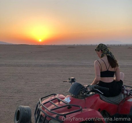 emma lemma perfekte akt bild