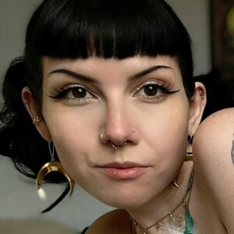 weibliche zwerg-onlyfans erwachsene hübsche foto