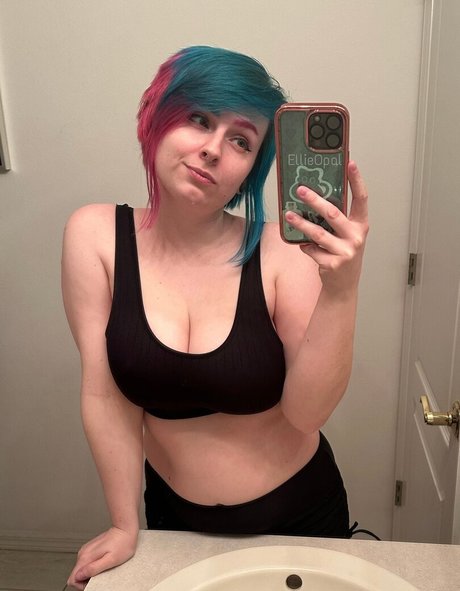 EllieOpal heiße erwachsene fotos