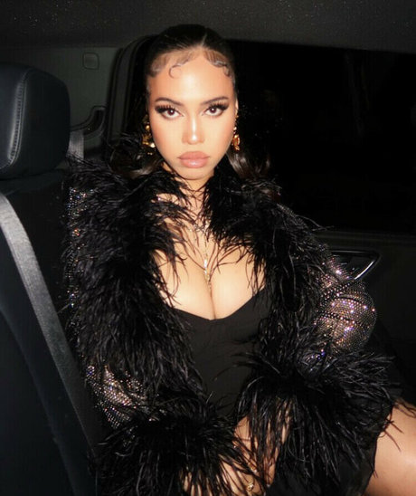 Asia Monet Ray hübsche erwachsene bild