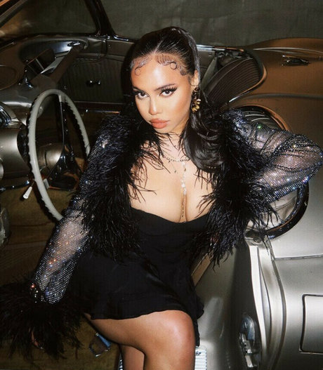 Asia Monet Ray sexy nette galerien