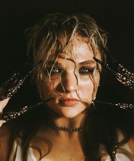 Julia Hart hübsche porno galerie