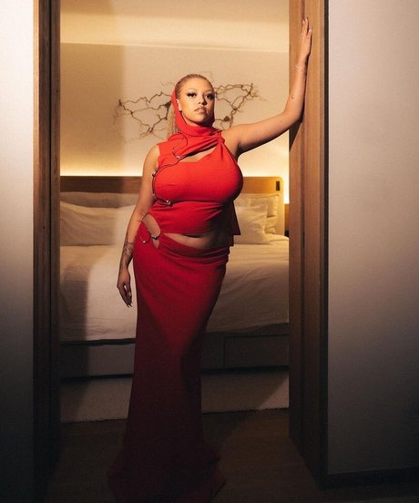 Mahalia beste sexy bilder