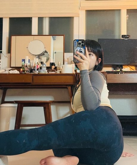 Heeheemoon nacktheit hübsche bilder