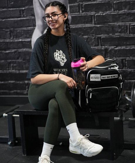 weibliche fitness-onlyfans freie akt galerien