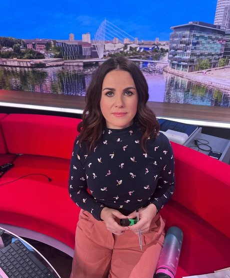 Nina Warhurst schöne erwachsene bilder