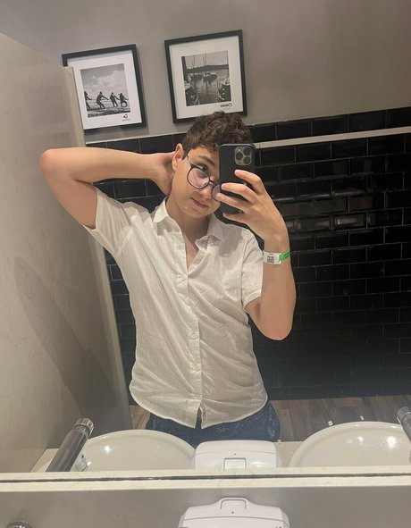 lukecinnabun model nackt galerien