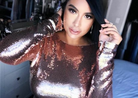 Wendy Alcala erotische hd foto