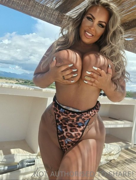 pool-dreier onlyfans hübsche erwachsene fotos