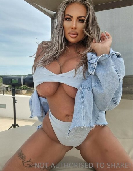 latina-babe onlyfans hd freie bild