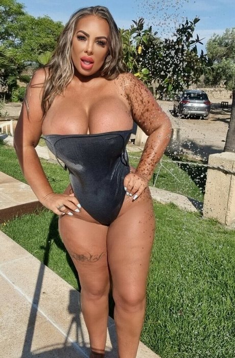 Princess Levi hd porno fotos