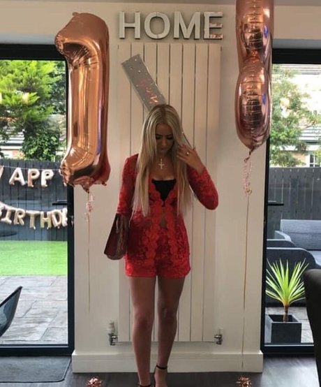 Lily Mcalpine xxx nackt bilder