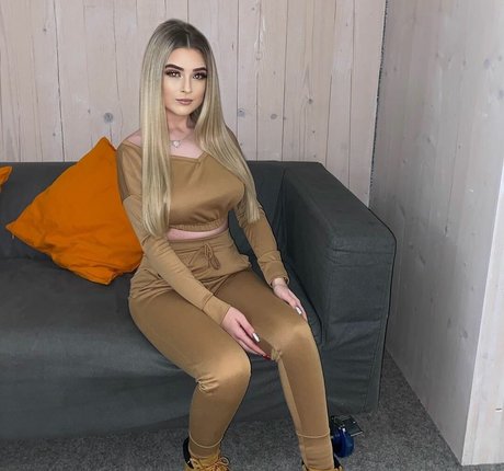 Alex Estelle exklusive pornographische foto