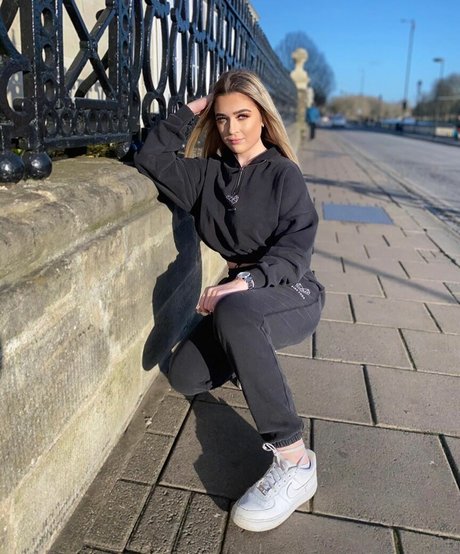 Alex Estelle schauspielerin foto