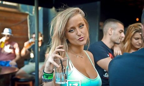 Luan Raviv exklusive pornostar fotos