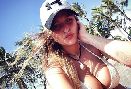 Luan Raviv pornostar hd bilder