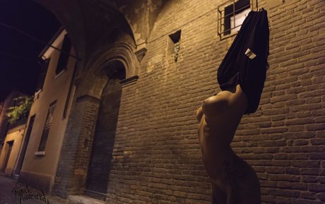 Sara Noli heiße perfekte bild