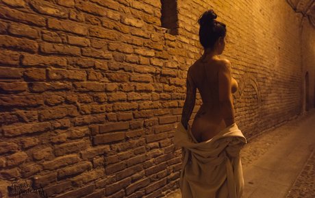 Sara Noli schöne nackten bild