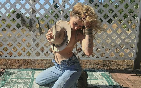 lilsweetpeamarie schauspielerin nackten fotos