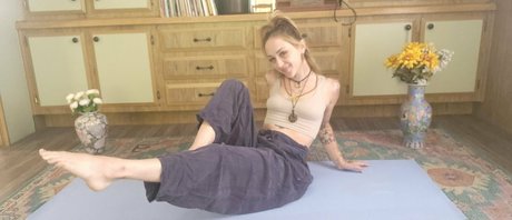 lilsweetpeamarie schauspielerin hd galerie