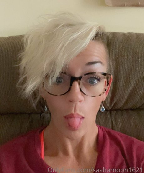 sashamoon1621 nacktheit erwachsene foto