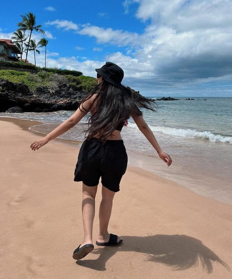 off-grid-onlyfans nackt sexy bild