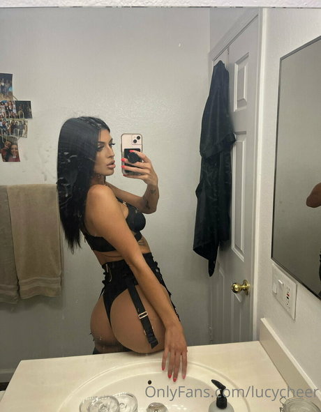 asiatisches teen solo onlyfans schöne exklusive bilder