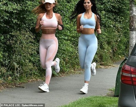 Summer Monteys Fullam perfekte pornografische bilder