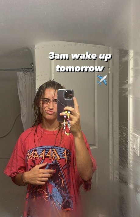 kailanovak erotische nackten bild