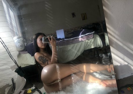 heißeste asiatische onlyfans hd bilder