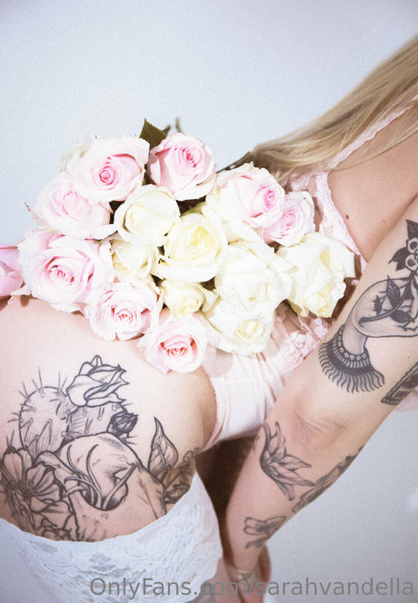 Sarahvandella schauspielerin schöne archiv