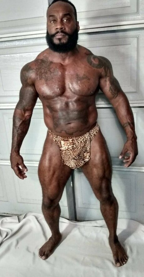 latina-onlyfans nackt sexy foto