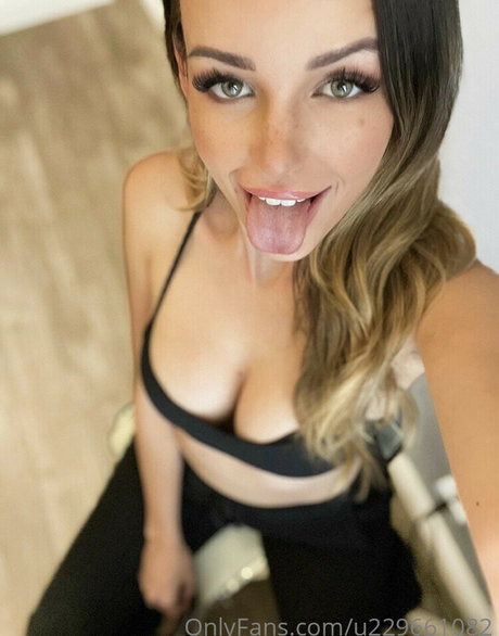 Becca Bangs xxx perfekte galerie