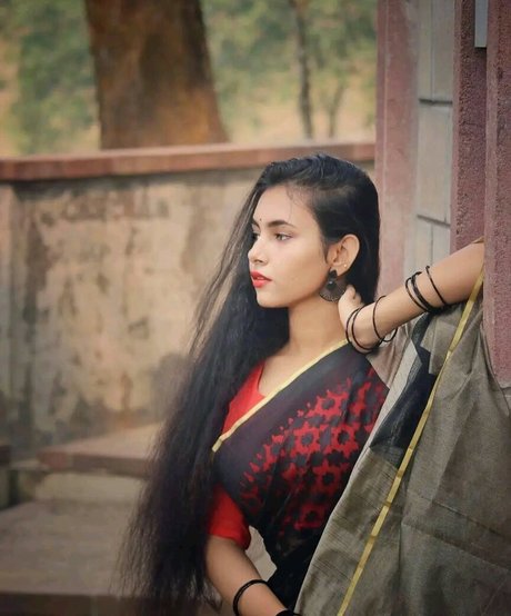 Arpa Roy nackt heiße bild