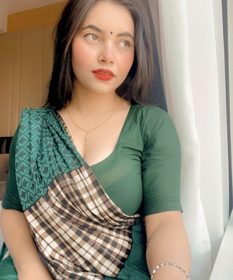 Arpa Roy porno kunst galerien