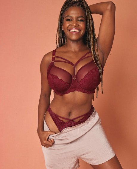Oti Mabuse schauspielerin pornografische fotos