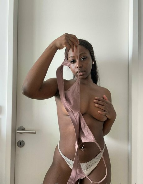 große titten milf onlyfans porno akt foto