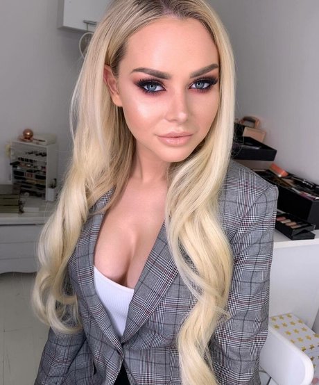 brünettes häschen nur fans schöne sexy foto